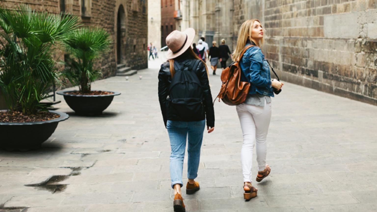 Viajeros en Barcelona, Cataluña, España