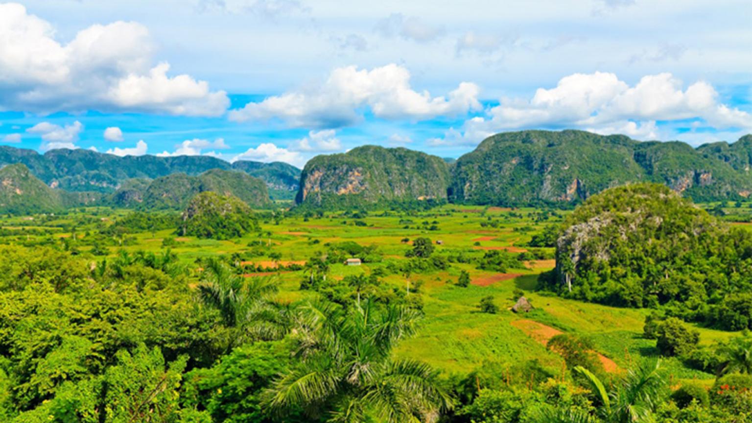 El espectacular paisaje del valle de Viñales, Cuba