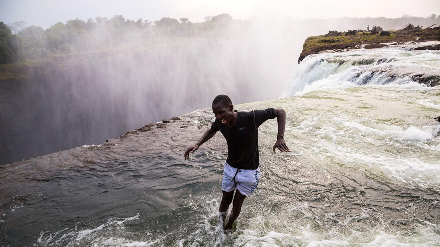 Chapuzón en Devil's Pool, Zambia