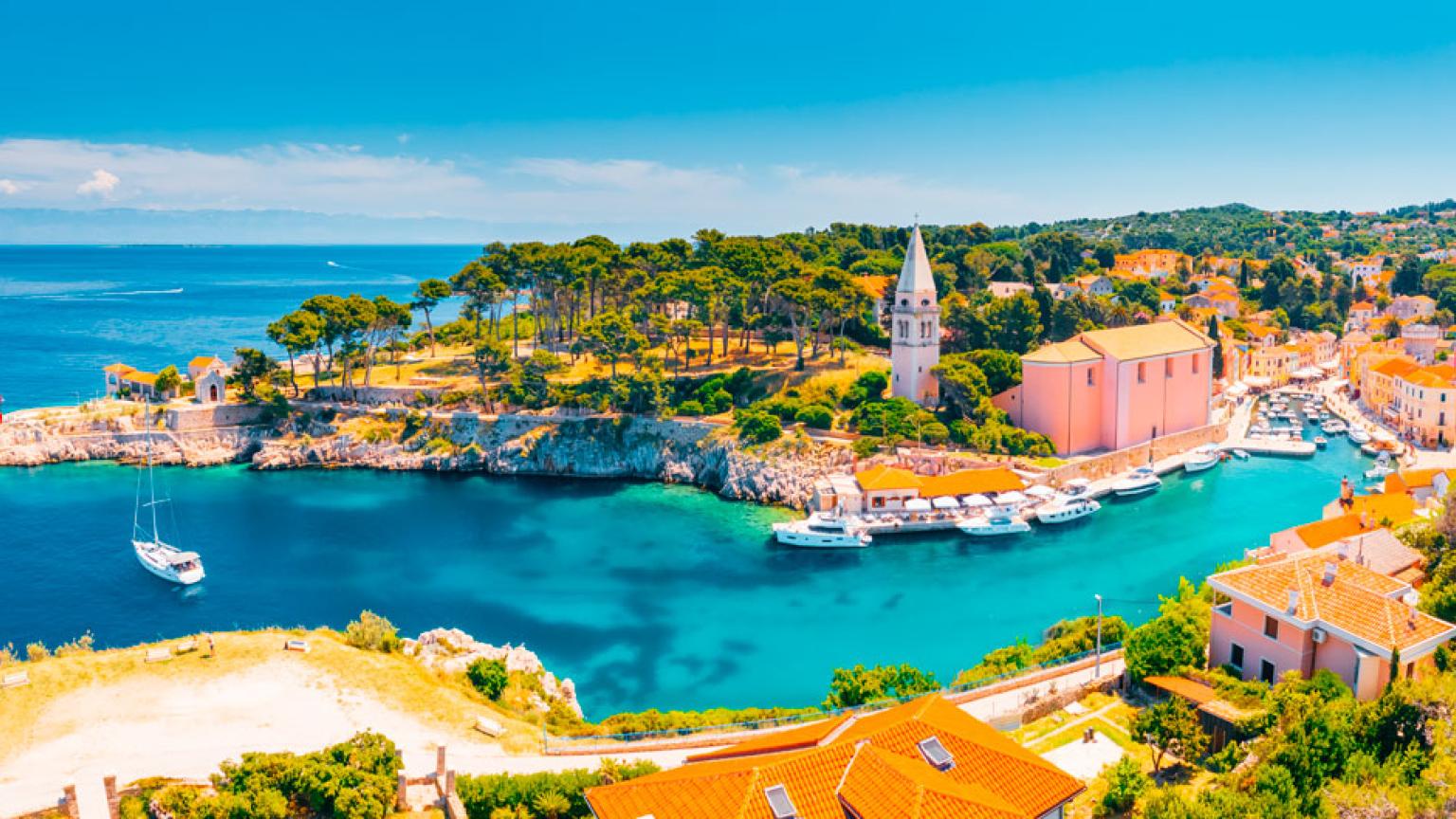 Laguna azul del pueblo Veli Losinj