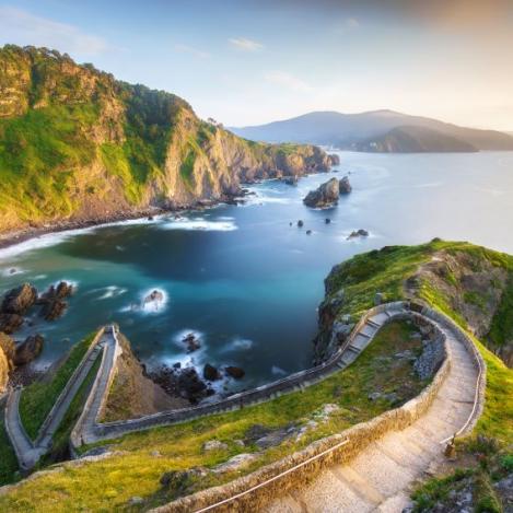 Escaleras en San Juan de Gaztelugatxe, País Vasco