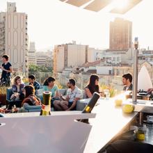 The Rooftop, terraza del Yurbban hotel en Barcelona, Cataluña, España