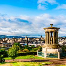 Vista del perfil de Edimburgo desde Calton Hill.