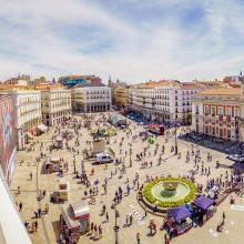 La Puerta del Sol desde una terraza, Madrid, España