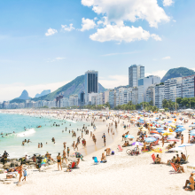 Encuentra tu propio paraíso de arena en una de las hermosas playas de Brasil. © lazyllama / Shutterstock