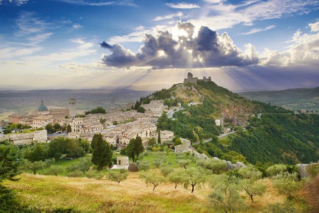 Vistas desde Rocca Maggiore. ©Matt Munro/Lonely Planet