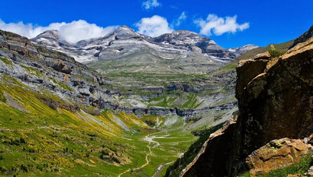 Monte Perdido © Guillén Pérez - www.flickr.com/photos/mossaiq/14691206437/