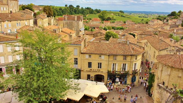 Saint-Émilion © traveljunction - www.flickr.com/photos/128012202@N05/15389667170