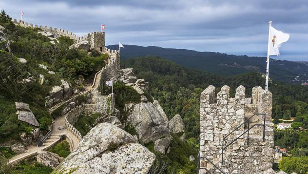 Castelo dos Mouros © Guillén Pérez - www.flickr.com/photos/mossaiq/23322482121