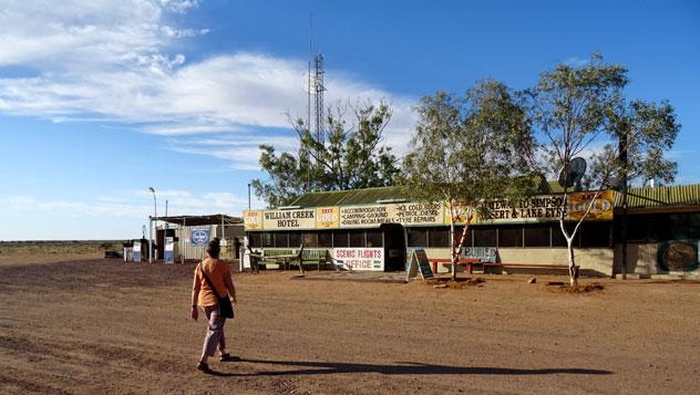 William Creek Hotel © Ian Cochrane - www.flickr.com/photos/iancochrane_2011/25242807155