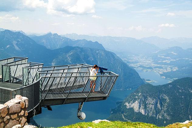 Vistas espectaculares desde el mirador Five Fingers, Austria