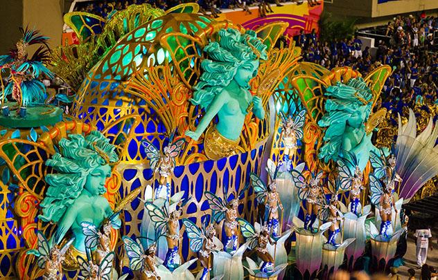 ¿A quién le importa ser capital cuando se tiene el carnaval?, Rio de Janeiro, Brasil © miralex / Getty Images