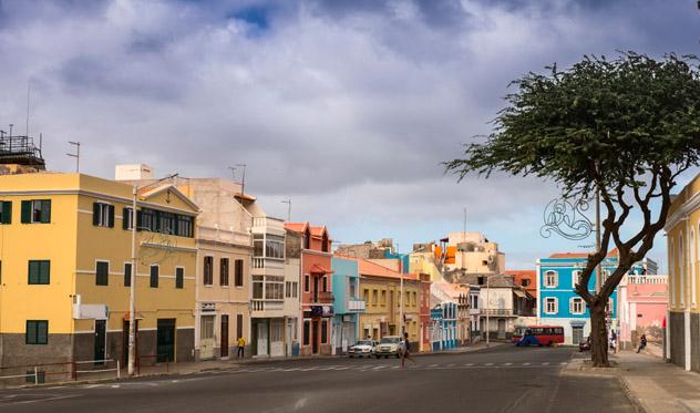 Mindelo, capital de isla de São Vicente, Cabo Verde © MikhailBerkut / Shutterstock