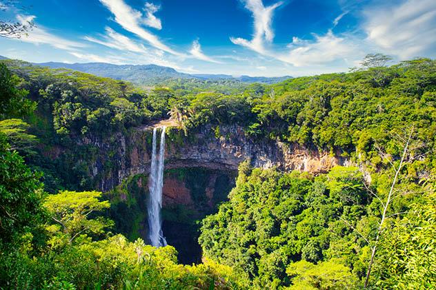 Cascada Chamarel