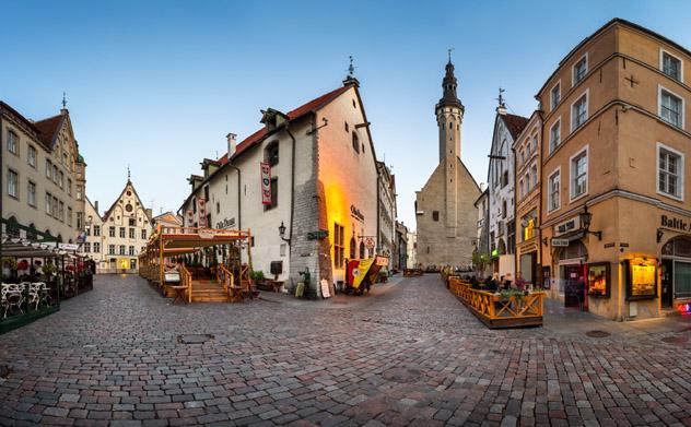 Casco antiguo medieval, Tallin, Estonia © anshar / Shutterstock