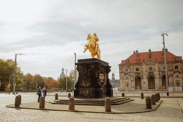 Hauptstraße en Dresde. © Elizaveta Kovaleva/Lonely Planet