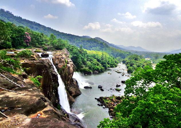 Flores raras, trenes de vapor y pintorescas estaciones de montaña son parte de la oferta de las Ghats occidentales, India © Nate Hovee / Shutterstock