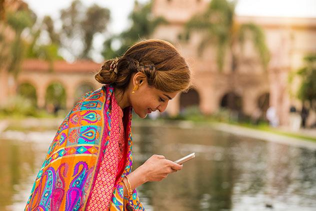 Mujer viajera en la India