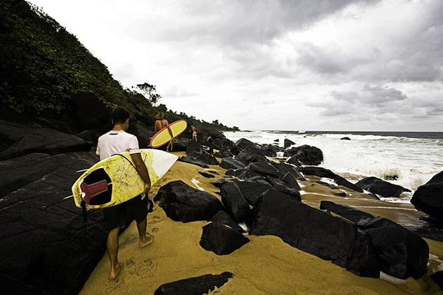 Experiencia salvaje en África: surf en Liberia