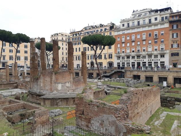 Largo di Torre Argentina ©Alexandra Bruzzese/Lonely Planet