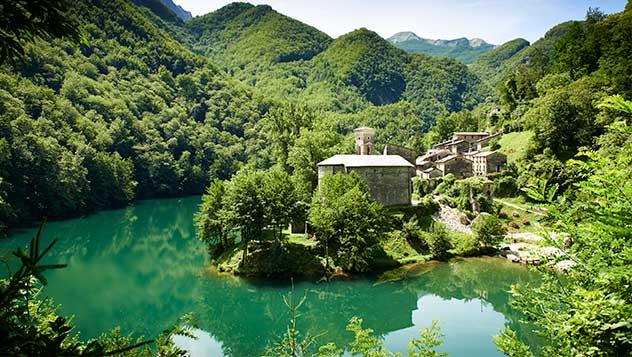 Montañas boscosas de Garfagnana (La Toscana)