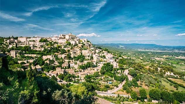 Pueblo de Gordes en la Provenza francesa