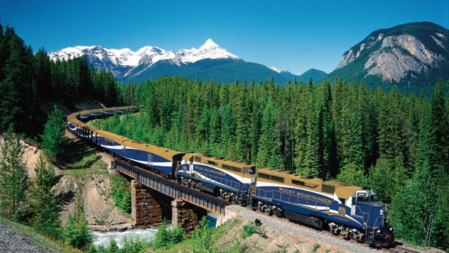 Rocky Mountaineer © Roderick Eime - www.flickr.com/photos/rodeime/7106319203