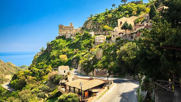 Casas antiguas en Savoca (Sicilia)