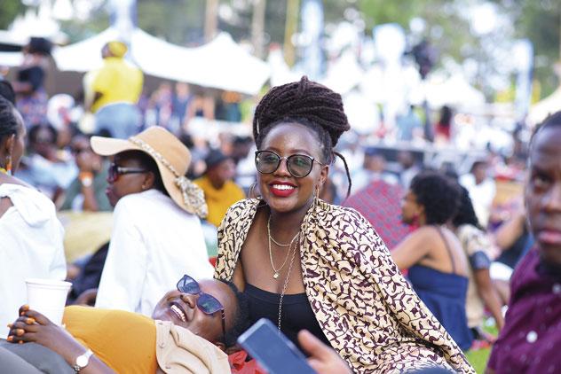 Disfrutando el festival Blankets &amp; Wine. Miaron Billy/Shutterstock ©