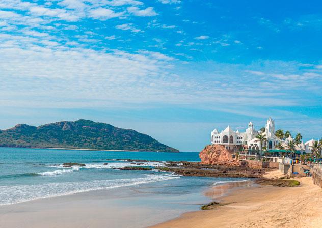 Paseo marítimo de Mazatlán, © eskystudio/Shutterstock