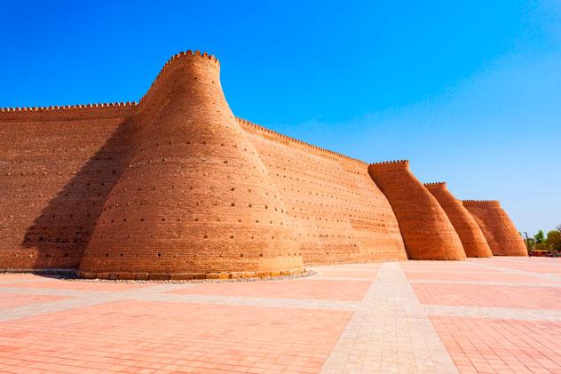 Murallas de la fortaleza de Ark. © saiko3p/Shutterstock