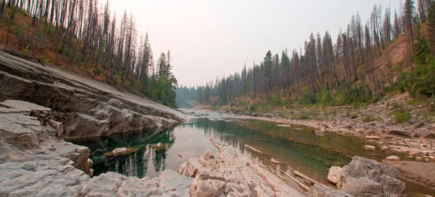 Río Flathead en la Bob Marshall Wilderness. © HTurner/Shutterstock