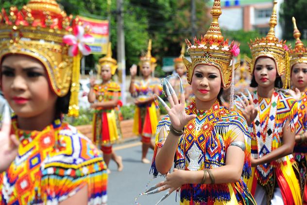 Celebrando el festival al sur de Tailandia.©nosonjai/shutterstock 