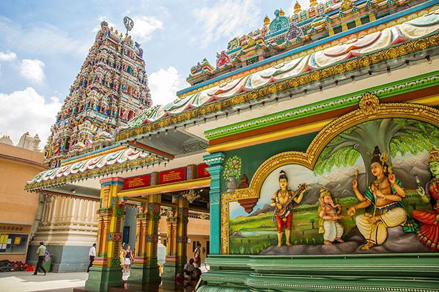 El fotogénico Sri Mariamman es un pedacito de India en medio de Bangkok, Tailandia © Amble Design / Shutterstock