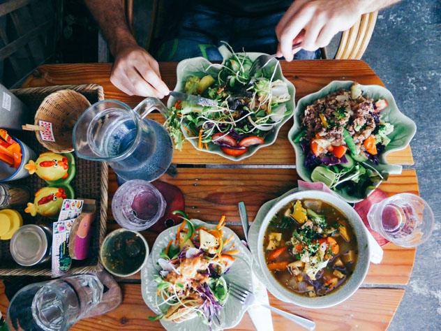 Una nueva energía envuelve a la antigua Chiang Mai, como puede apreciarse en su innovador panorama culinario, Tailandia © Kseniia Ivanova / EyeEm / Getty Images