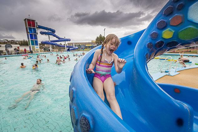 Piscinas en Reikiavik © Arctic-Images / Getty Images.