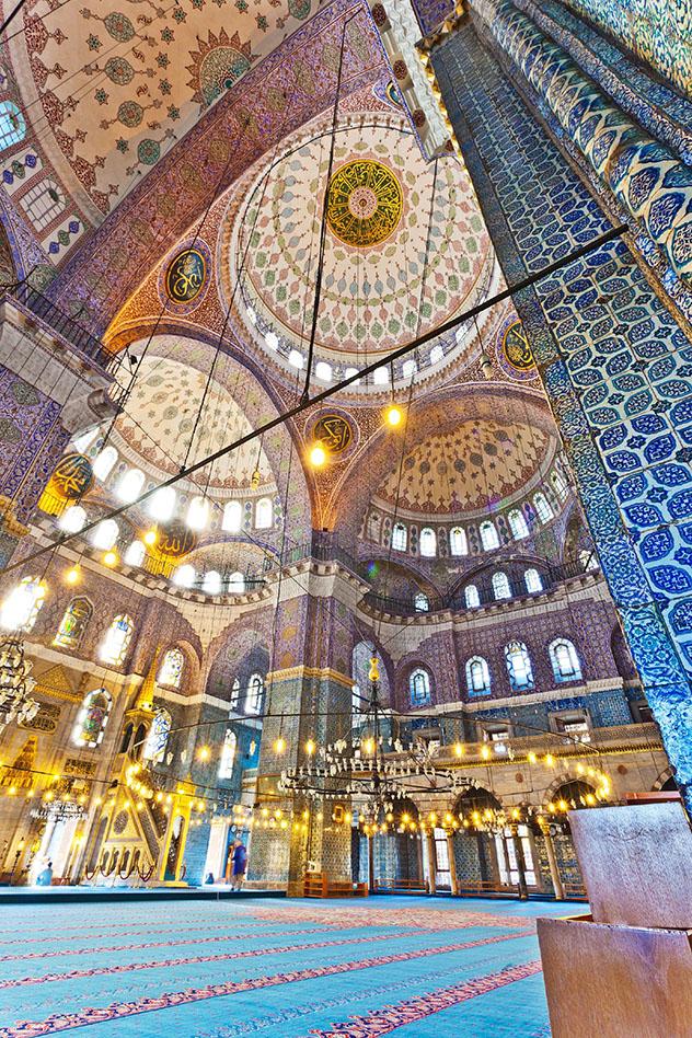 Ankara tiene el poder, pero Estambul tiene los puntos de interés, como lo Mezquita Azul, Turquía © Traveler1116 / Getty Images